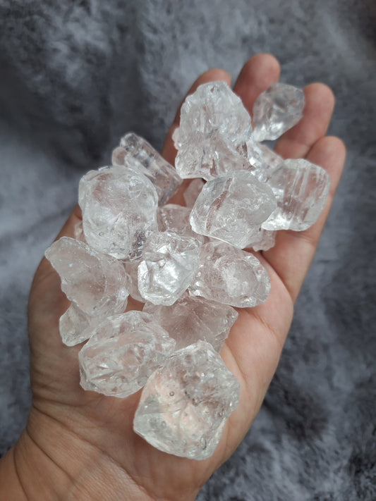 1kg Clear Druzy Goddess (25-40mm)